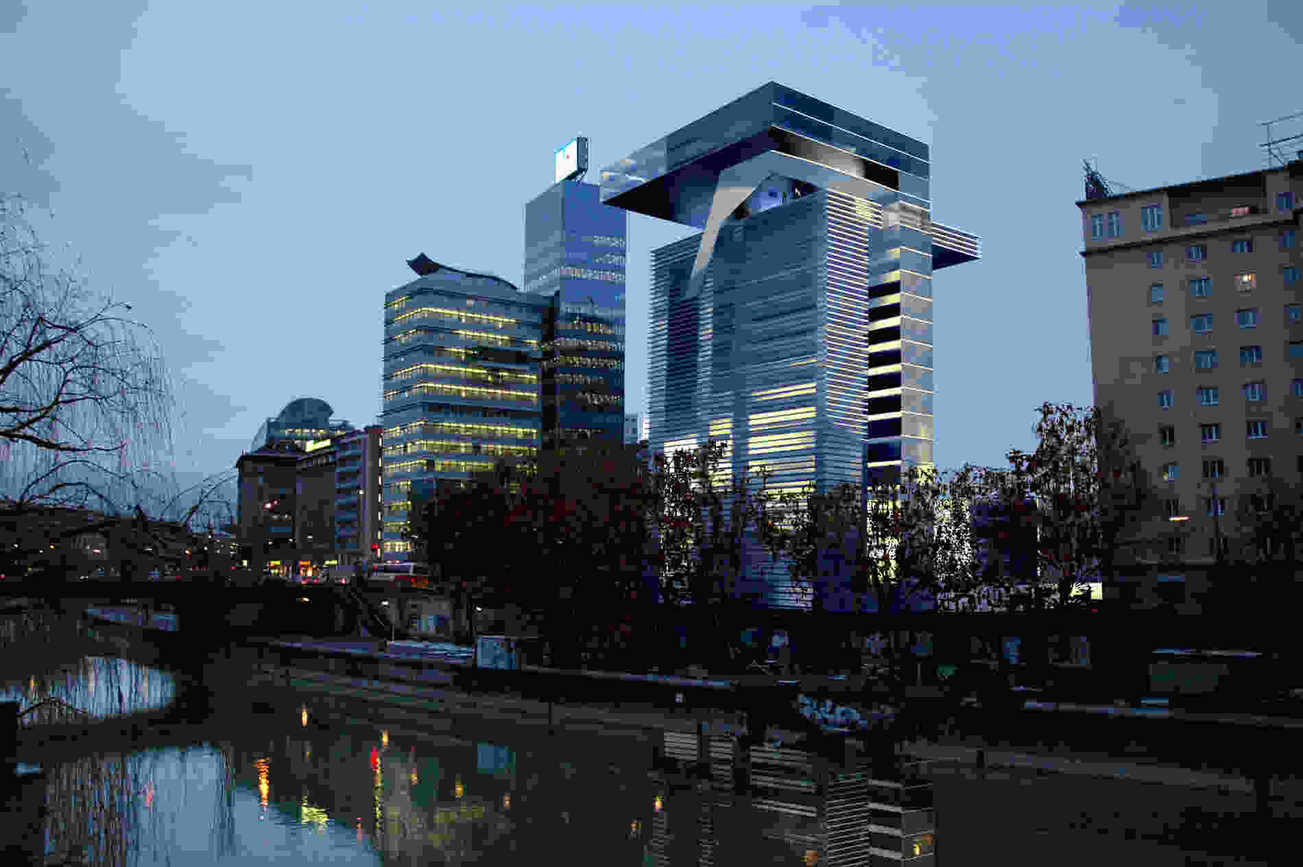 134 UNIQA TOWER dm vis002