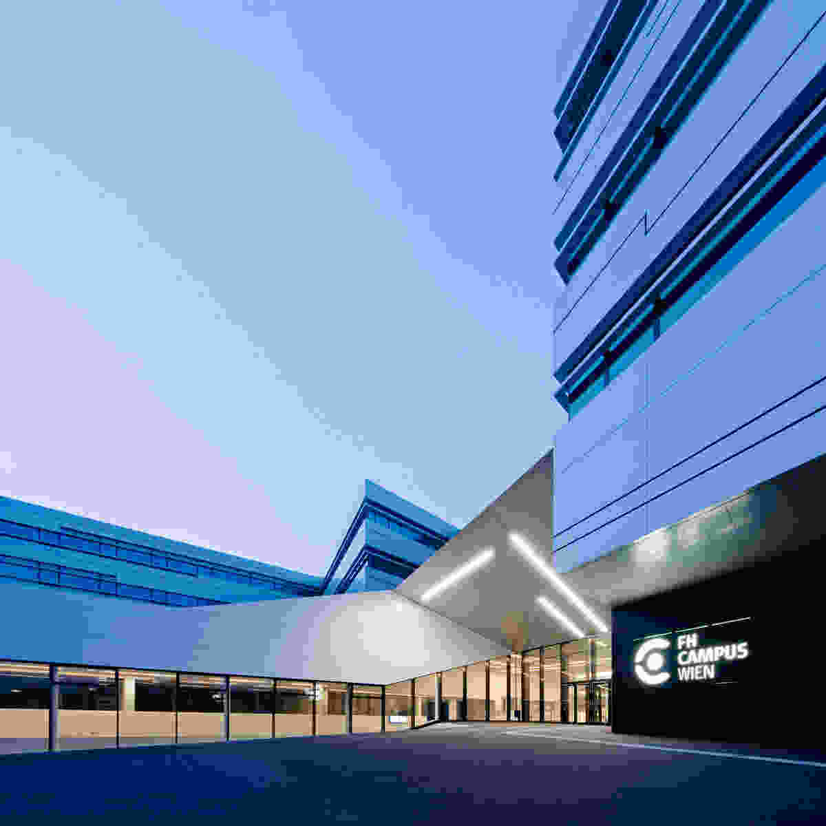 136 FH Campus Vienna Herta Hurnaus 035 entrance