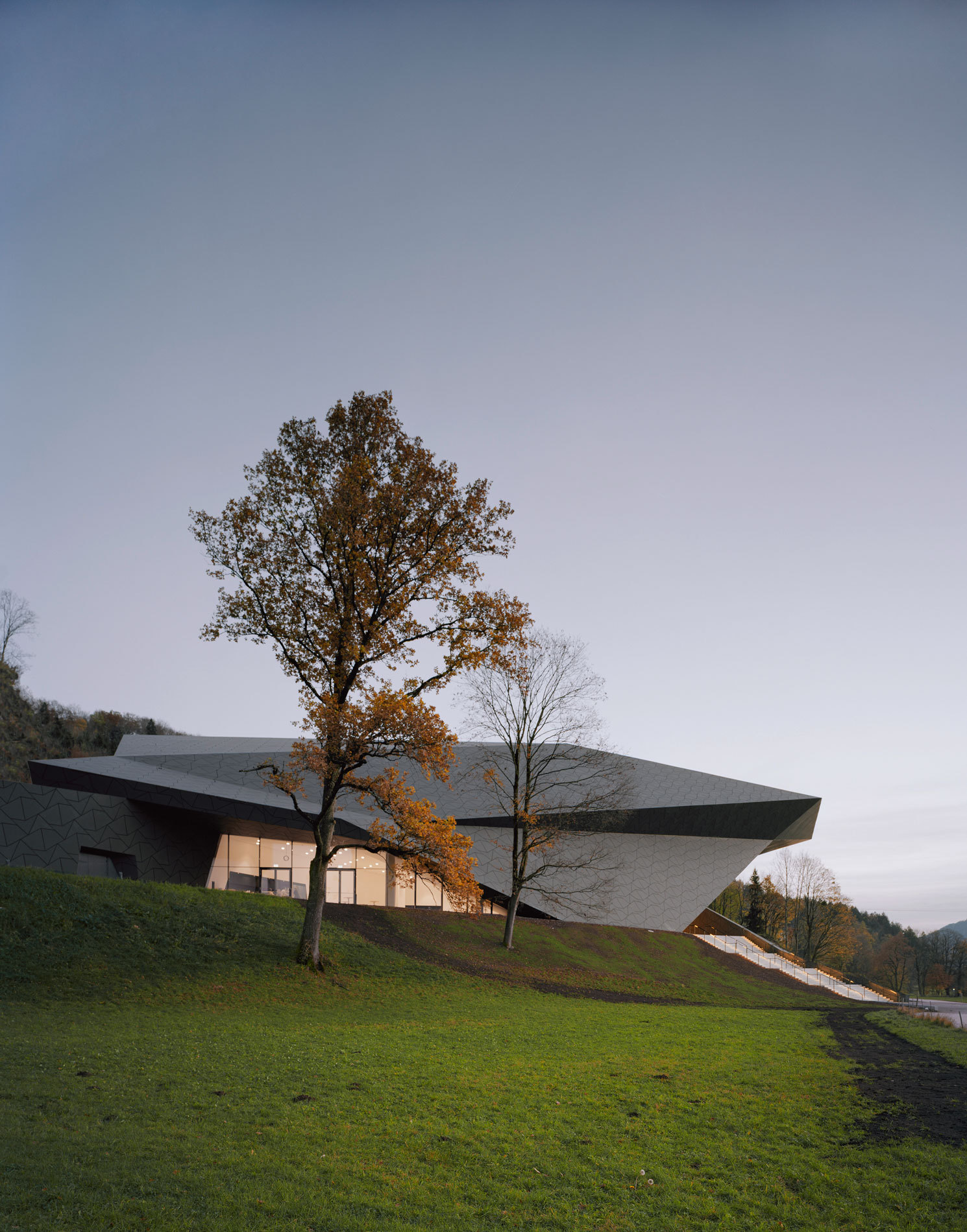 182 Festival Hall Erl bg 003