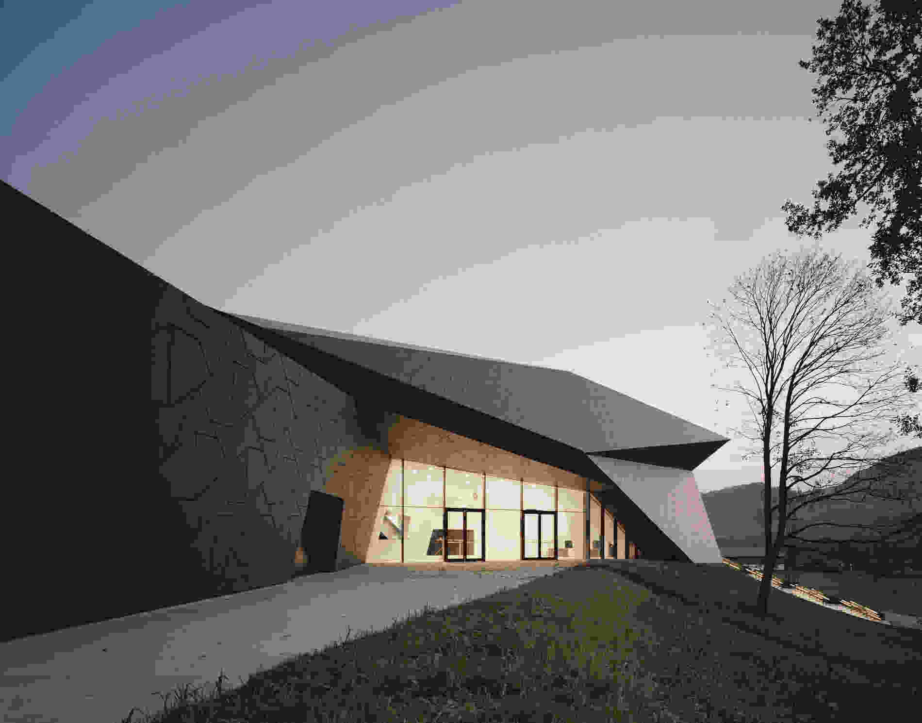 182 Festival Hall Erl bg 007