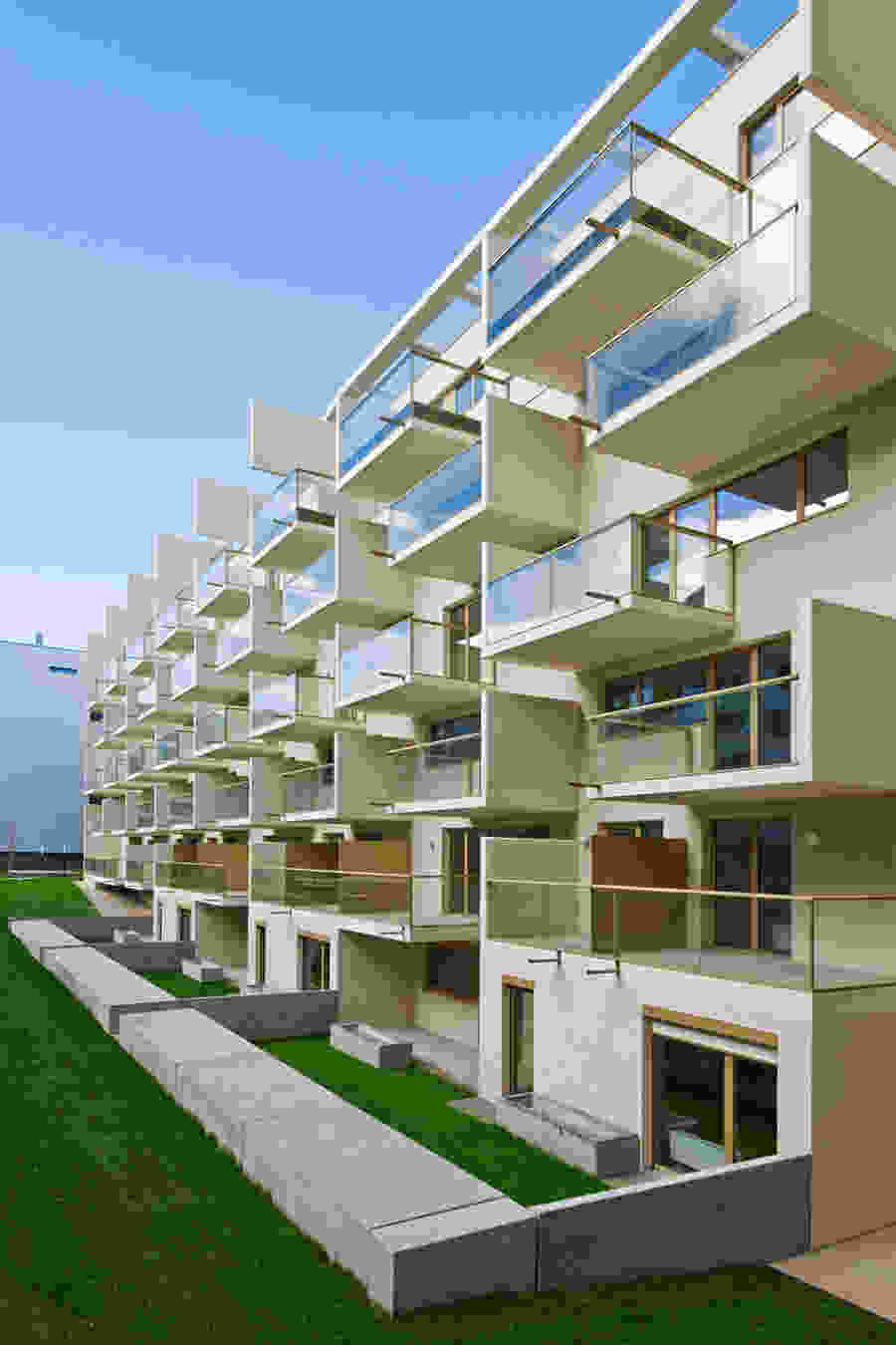 221 Sonnwendviertel exterior balcony Herta Hurnaus 007
