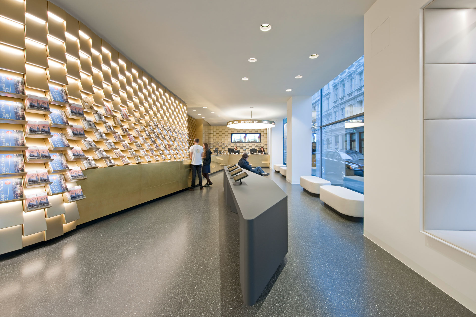 292 Touristinfo Vienna interior hh 011