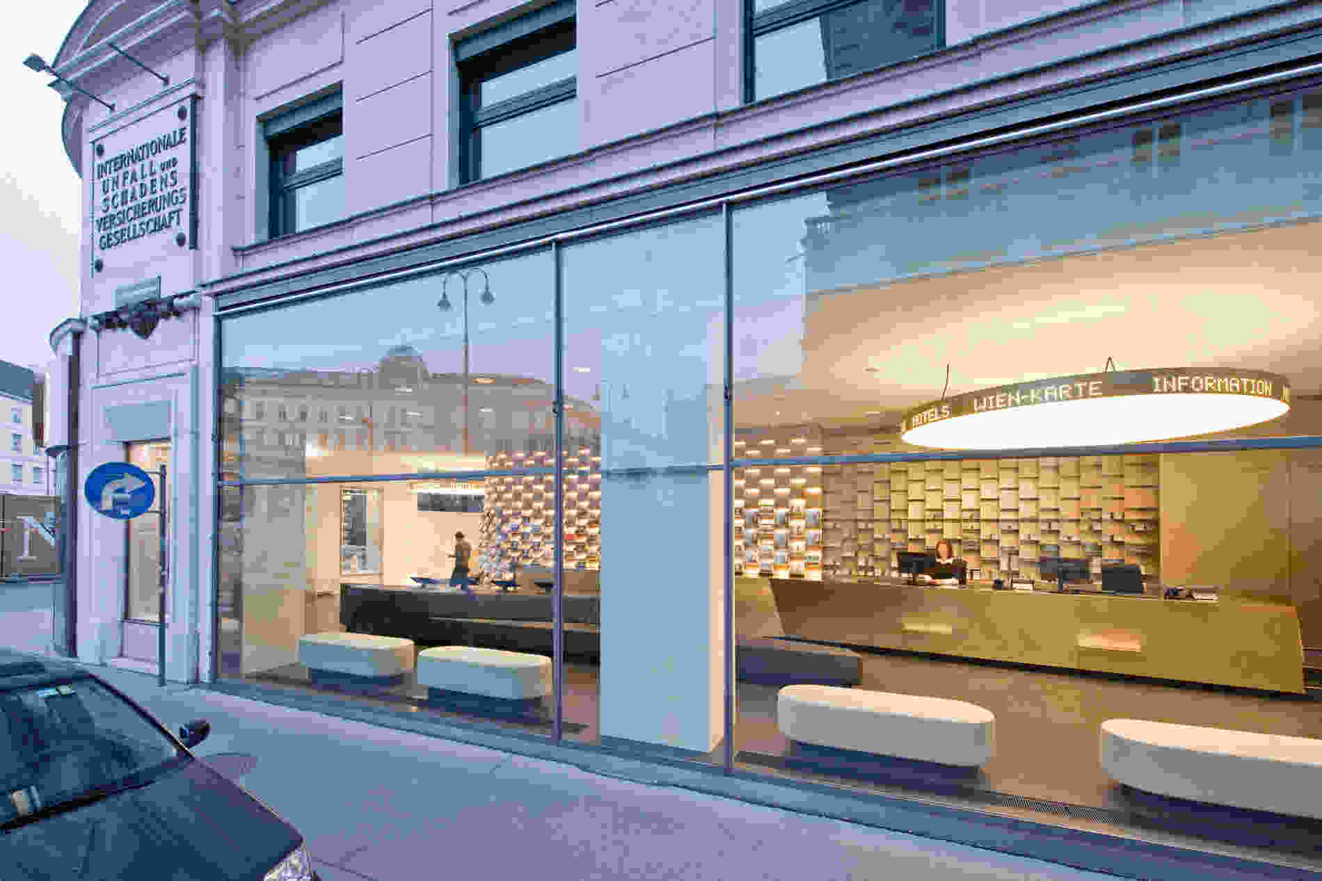 292 Touristinfo Vienna exterior hh 009
